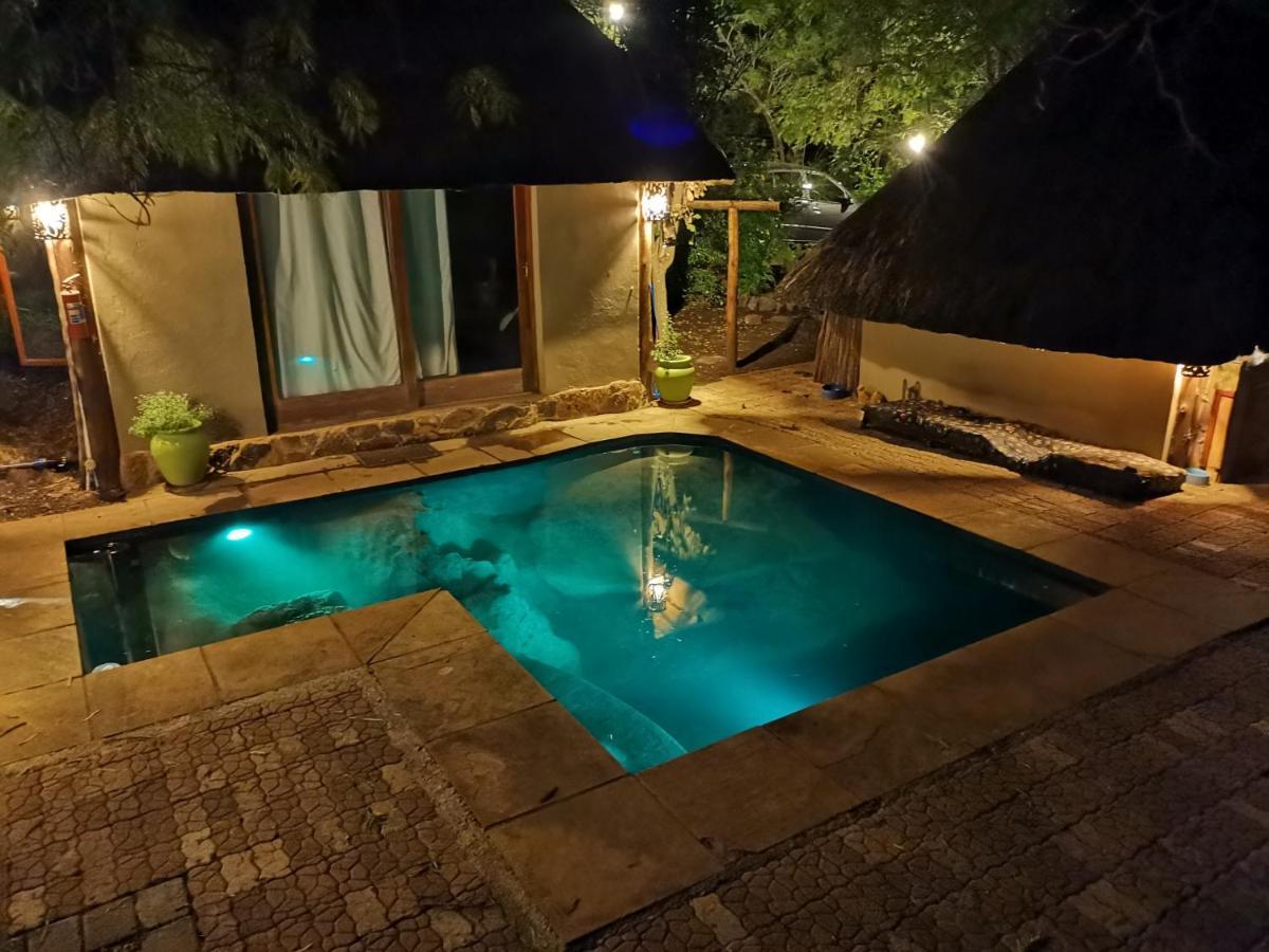Adorable Unique Guest House - African Bush Feel Kalkheuvel Bagian luar foto