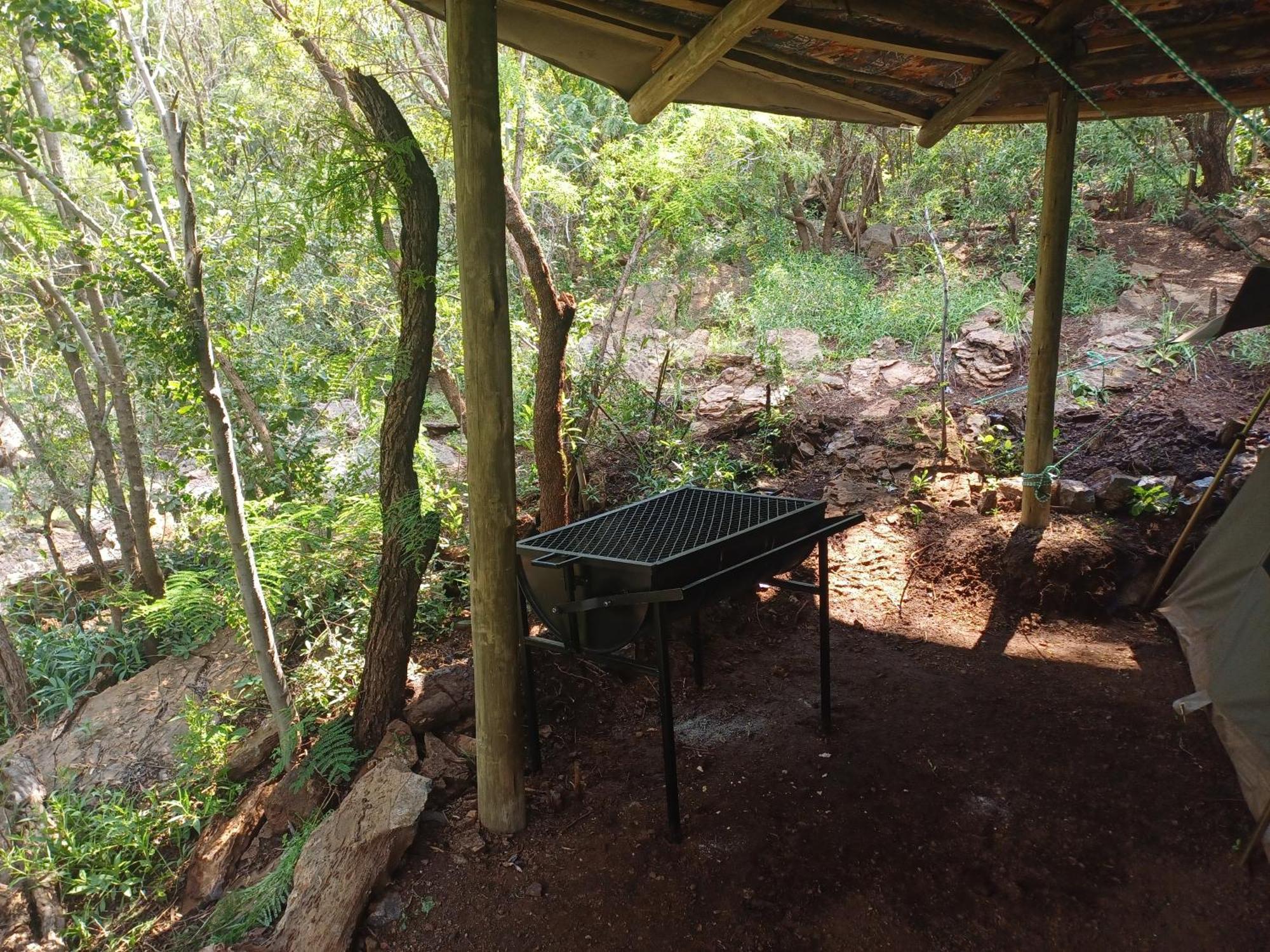 Adorable Unique Guest House - African Bush Feel Kalkheuvel Bagian luar foto
