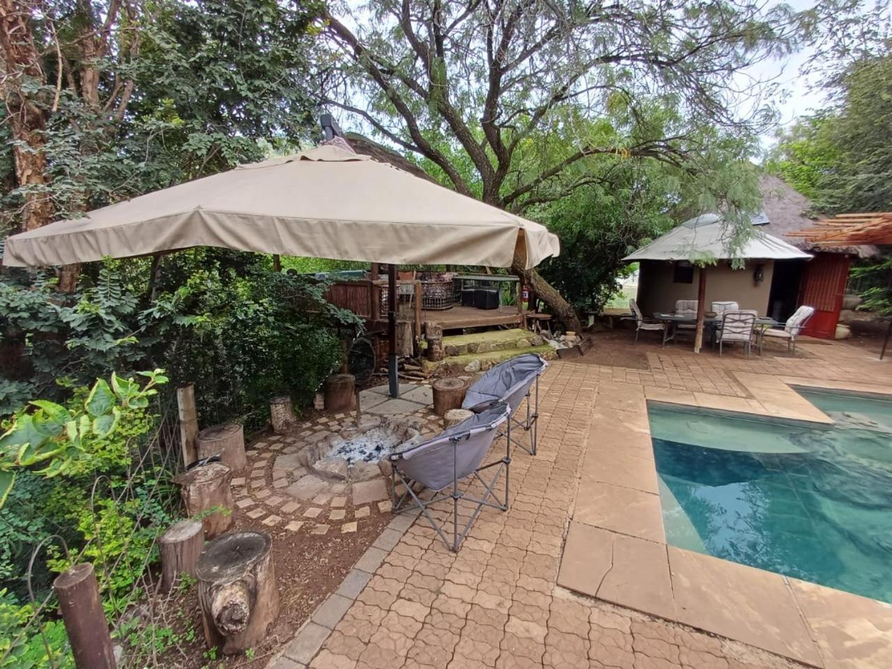 Adorable Unique Guest House - African Bush Feel Kalkheuvel Bagian luar foto