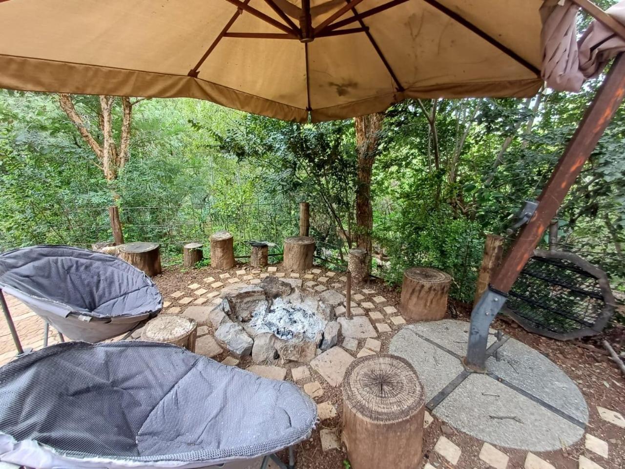 Adorable Unique Guest House - African Bush Feel Kalkheuvel Bagian luar foto